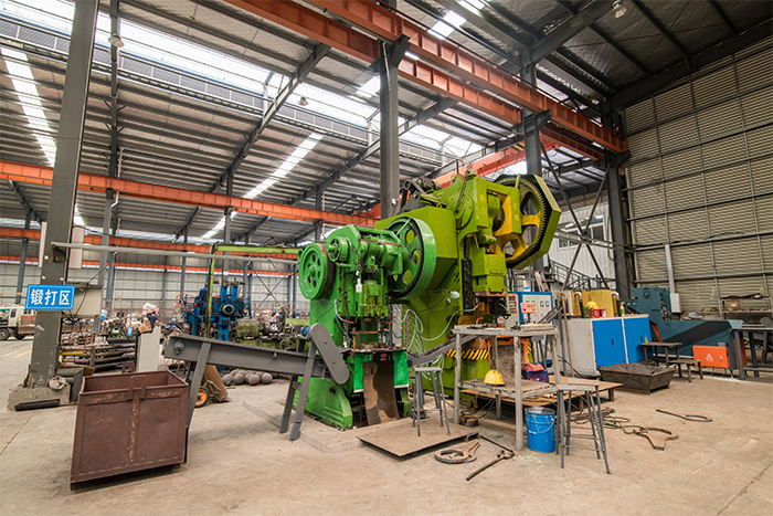 调兵山网架配件-锥头加工车间